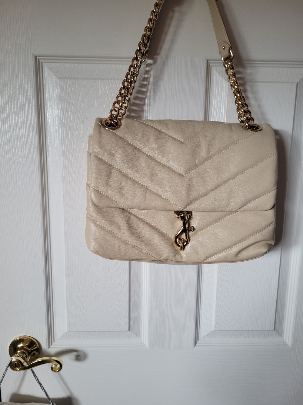 Chevron-Quilted Cream Shoulder Bag with Gold Chain Strap